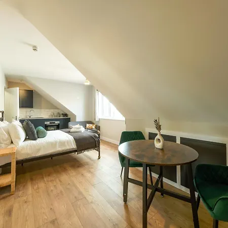 The Willow Apartment