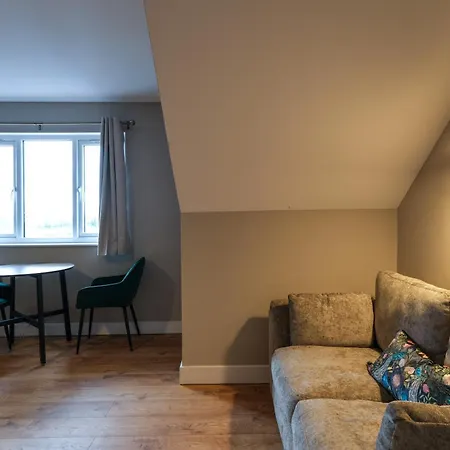 The Willow Apartment *