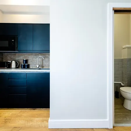 The Willow Apartment *